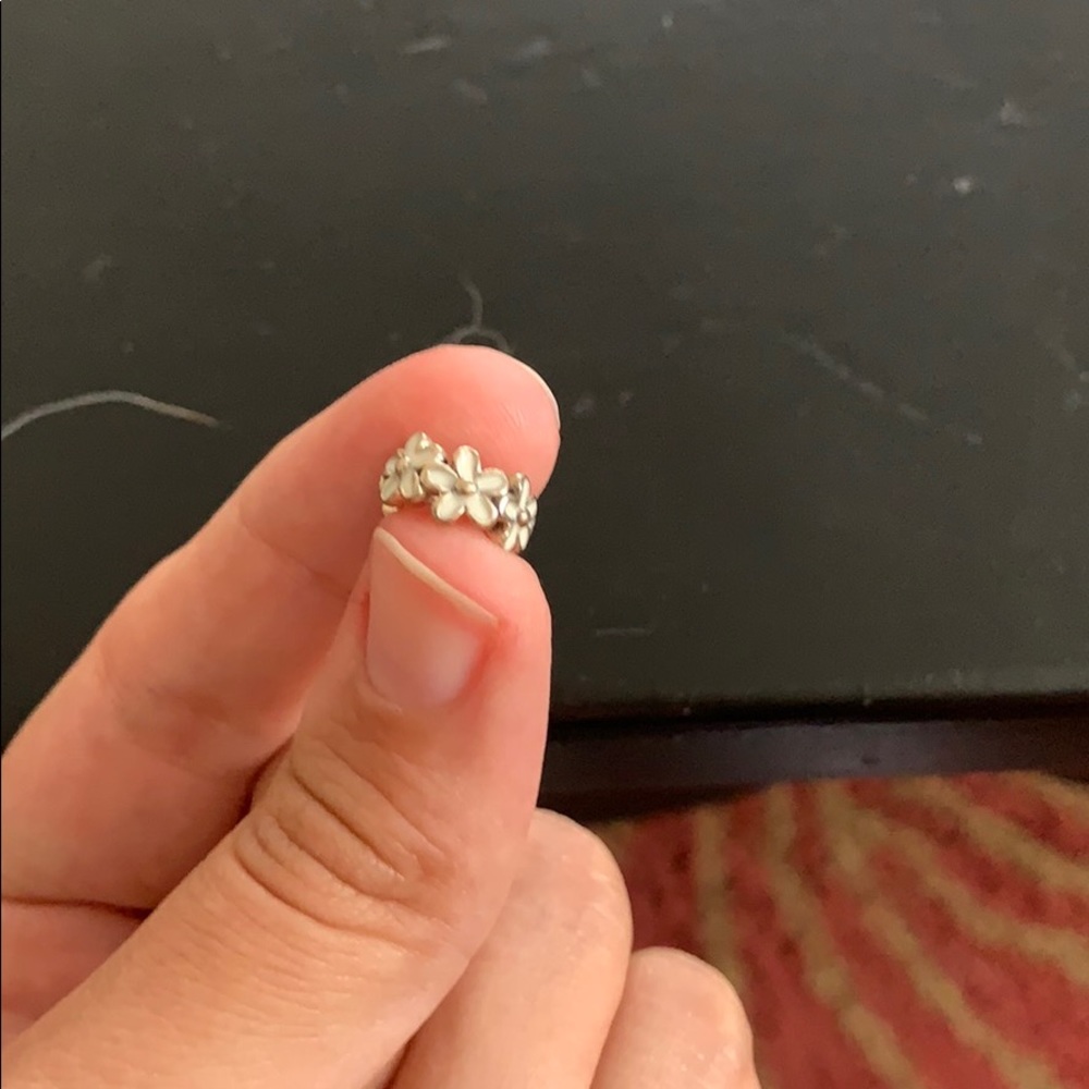 White daisy flower spacer charm
